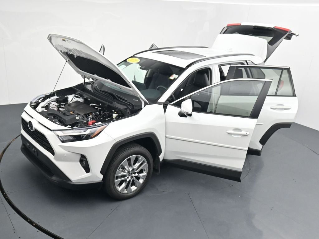2025 Toyota RAV4 XLE Premium