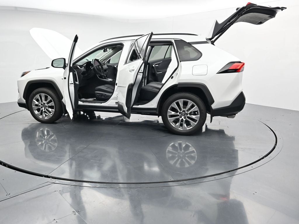 2025 Toyota RAV4 XLE Premium