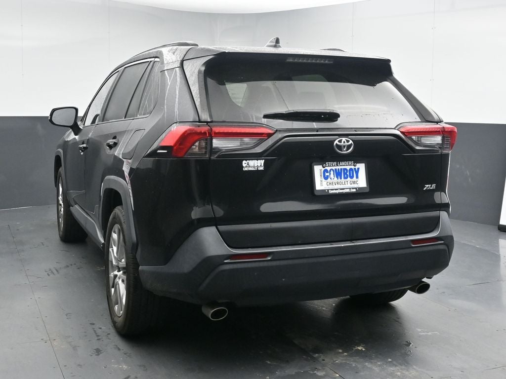2021 Toyota RAV4 XLE Premium
