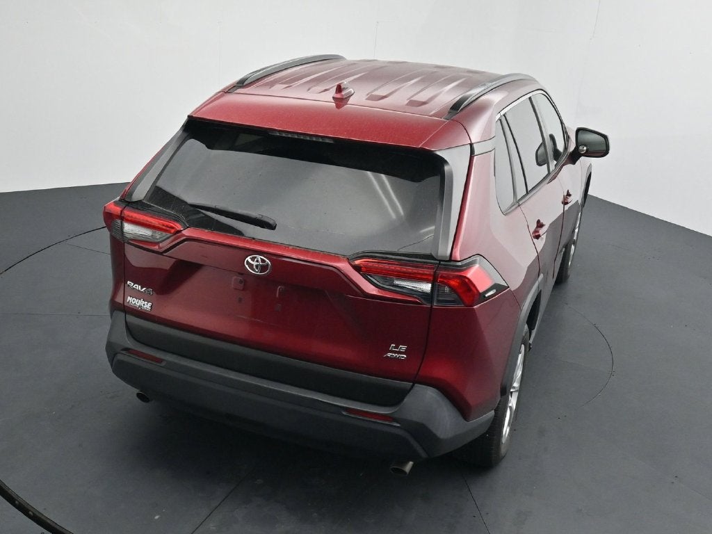 2020 Toyota RAV4 LE