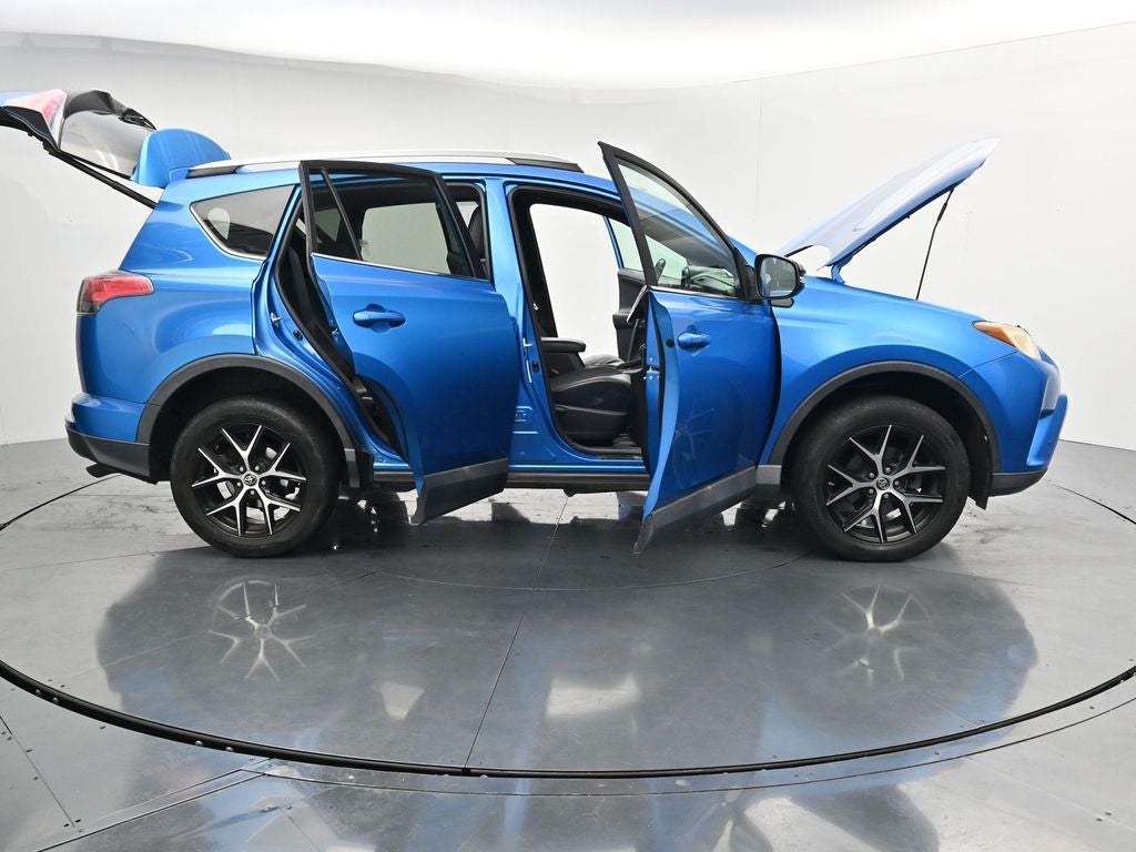 2017 Toyota RAV4 SE