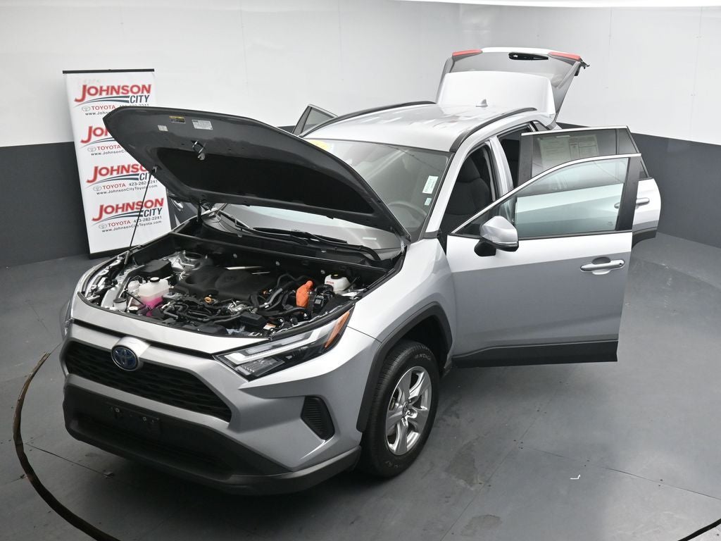 2024 Toyota RAV4 XLE