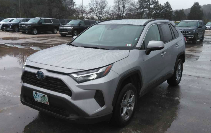 2024 Toyota RAV4 XLE