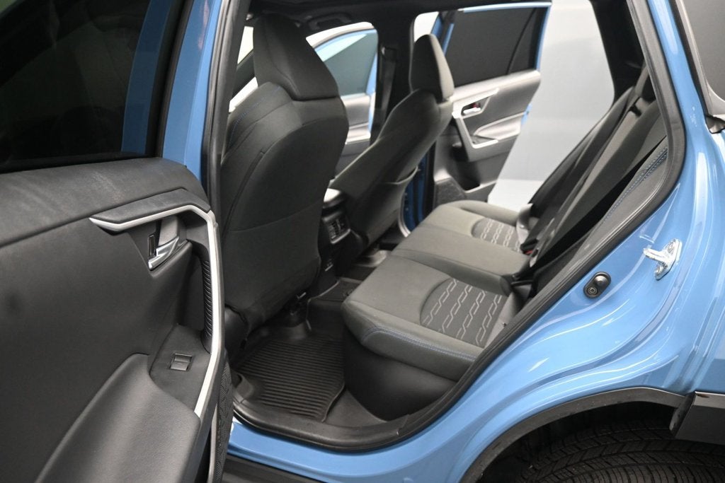 2024 Toyota RAV4 SE