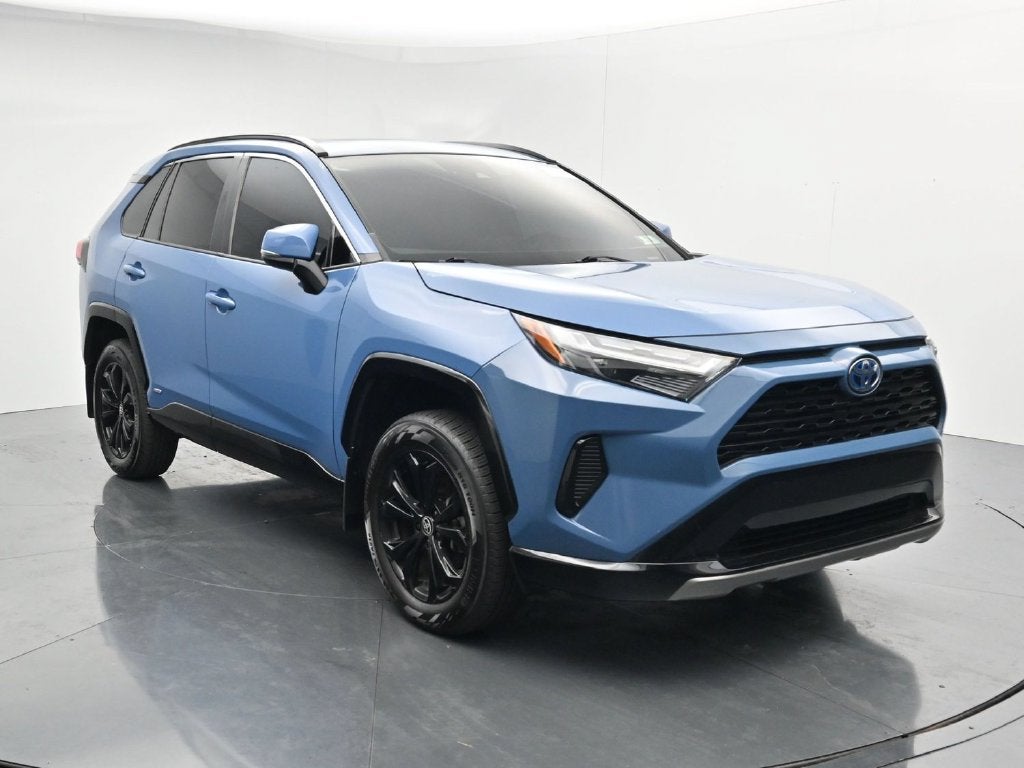 2024 Toyota RAV4 SE