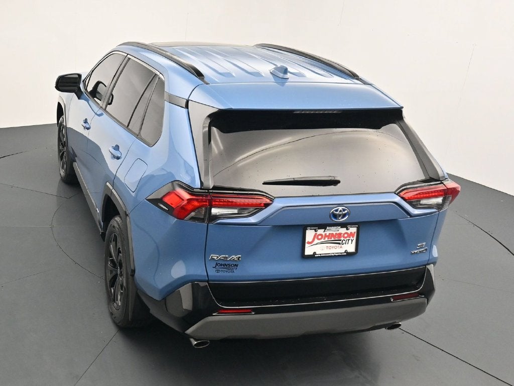 2024 Toyota RAV4 SE
