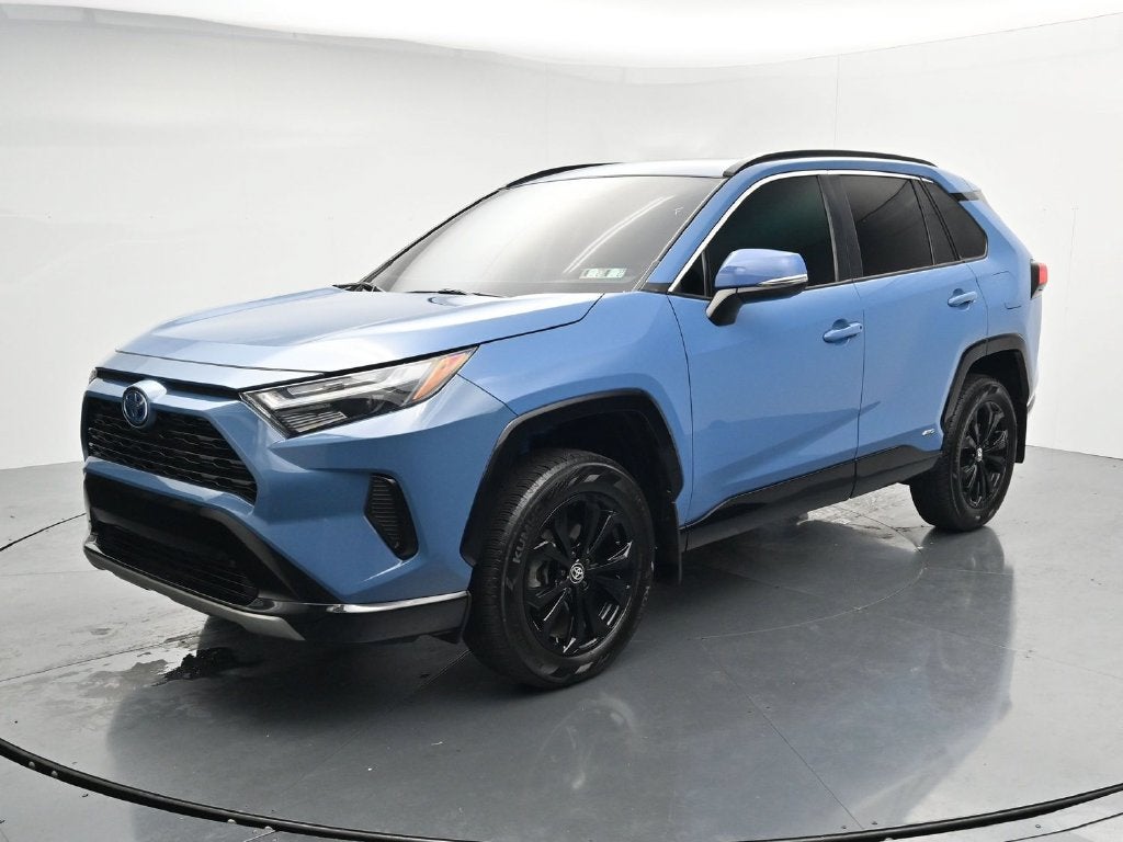 2024 Toyota RAV4 SE