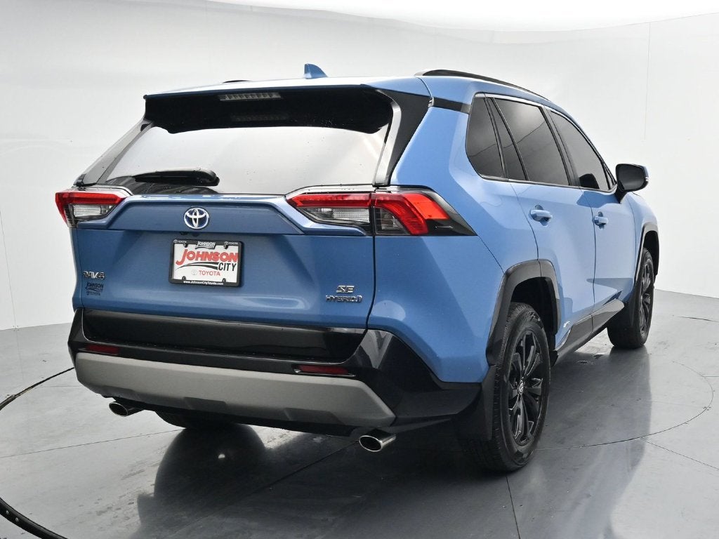 2024 Toyota RAV4 SE