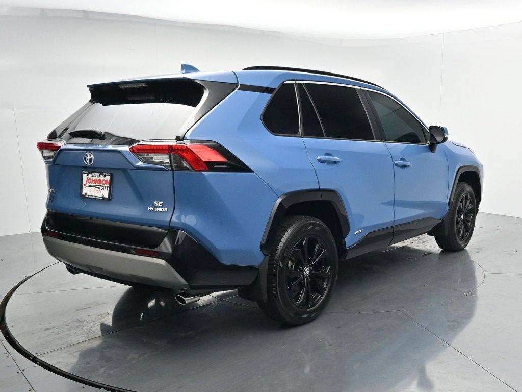 2024 Toyota RAV4 SE