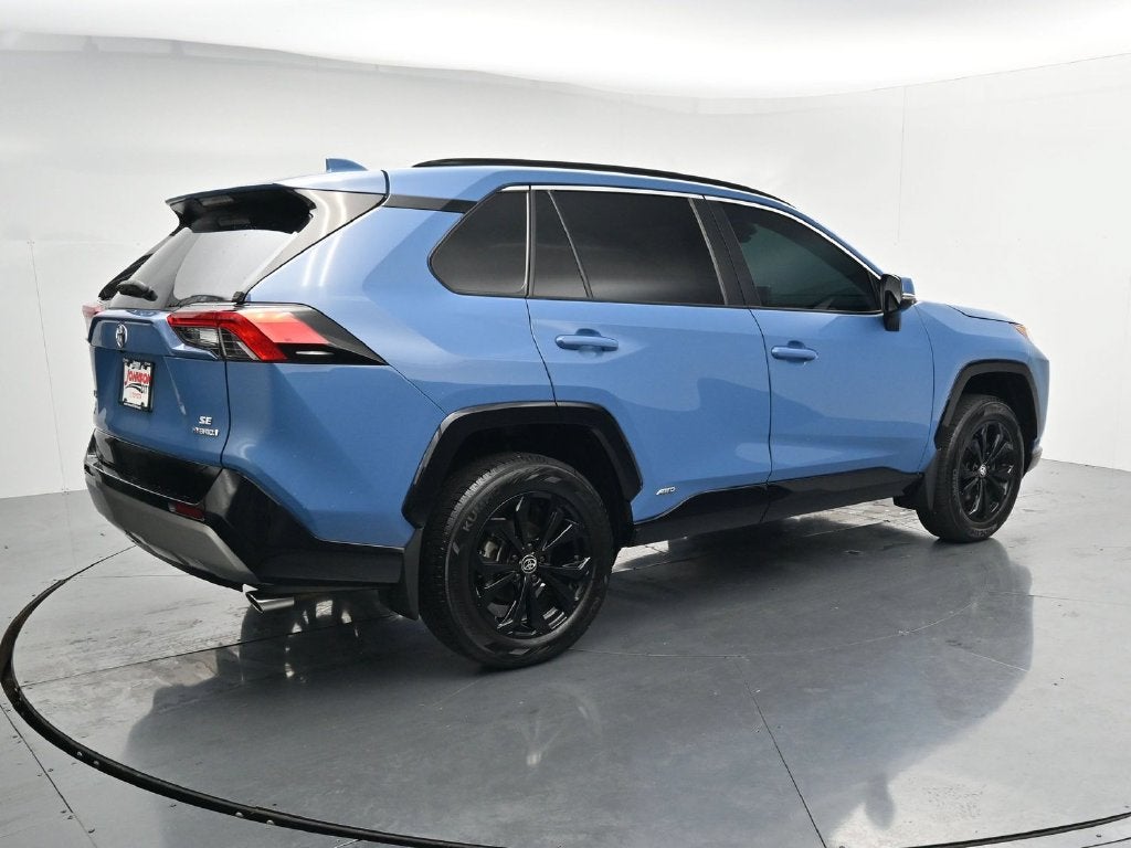 2024 Toyota RAV4 SE