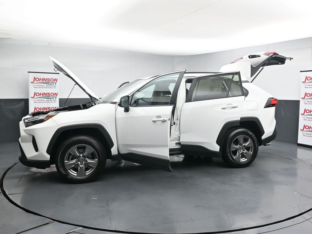 2024 Toyota RAV4 XLE
