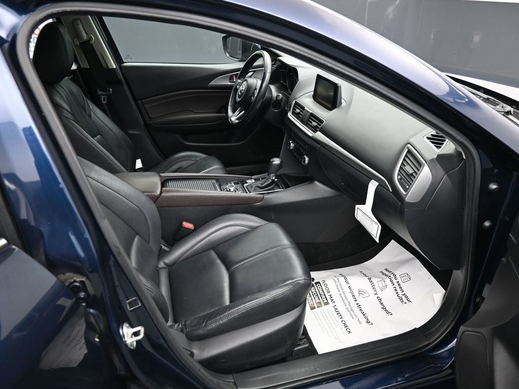 2018 Mazda Mazda3 5-Door Touring