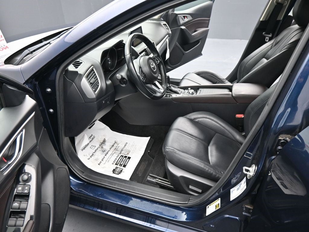 2018 Mazda Mazda3 5-Door Touring