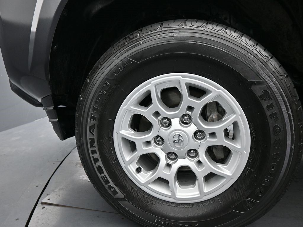 2022 Toyota Tacoma SR5 V6