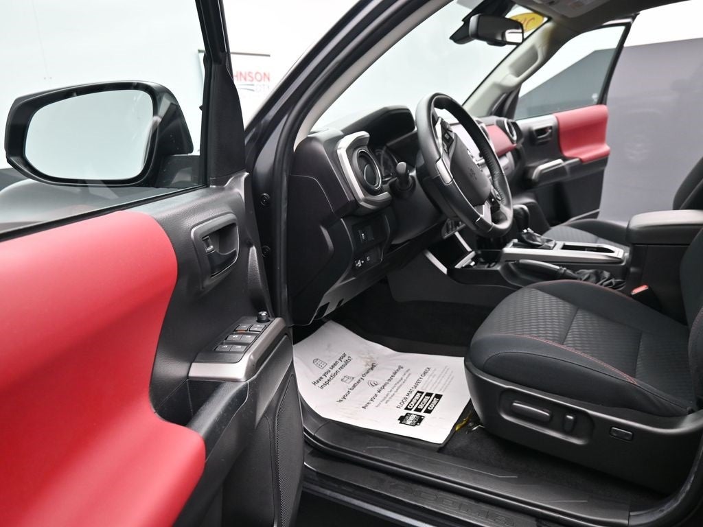 2022 Toyota Tacoma SR5 V6