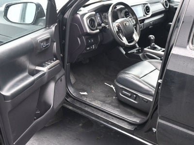 2022 Toyota Tacoma Limited V6