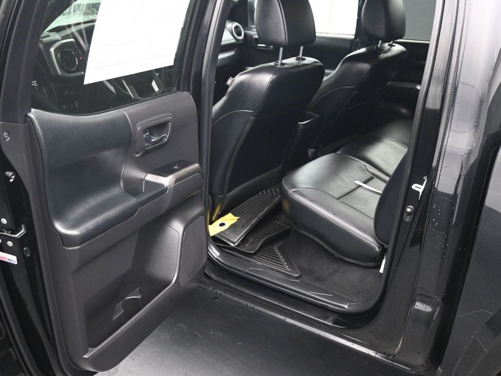 2022 Toyota Tacoma Limited V6