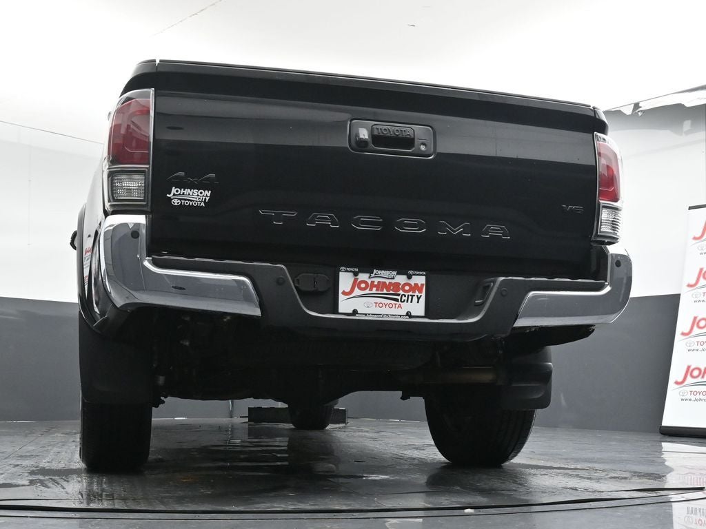 2022 Toyota Tacoma Limited V6