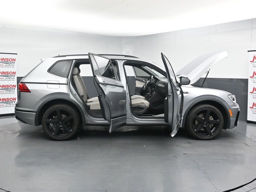 2021 Volkswagen Tiguan 2.0T SE R-Line Black