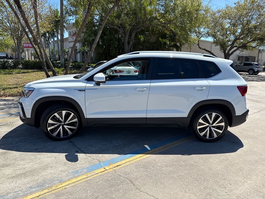 2024 Volkswagen Taos 1.5T SE