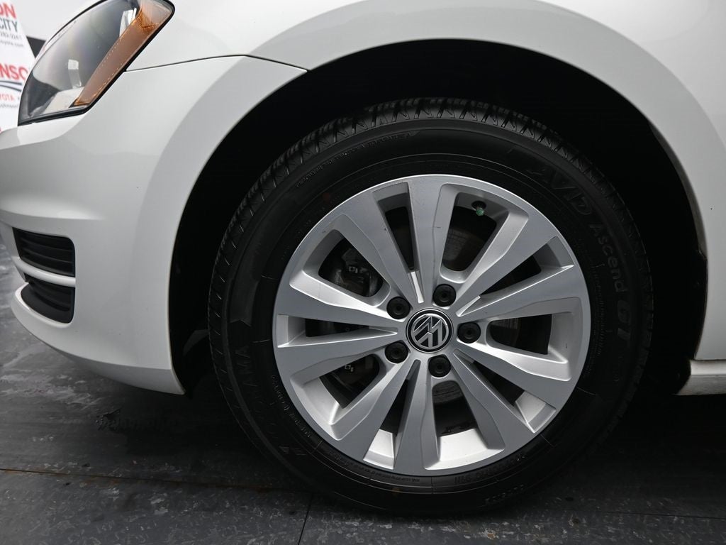 2015 Volkswagen Golf TDI S 4-Door