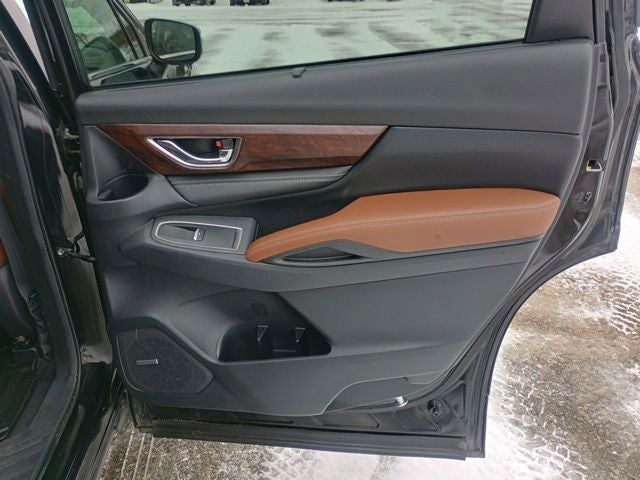 2023 Subaru Ascent Touring's photo