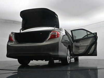 2014 Toyota Camry Hybrid XLE