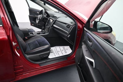 2016 Toyota Camry XSE