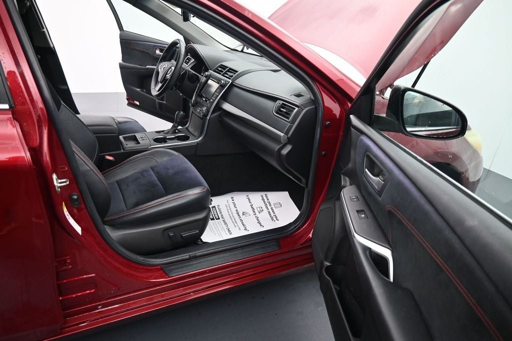 2016 Toyota Camry XSE