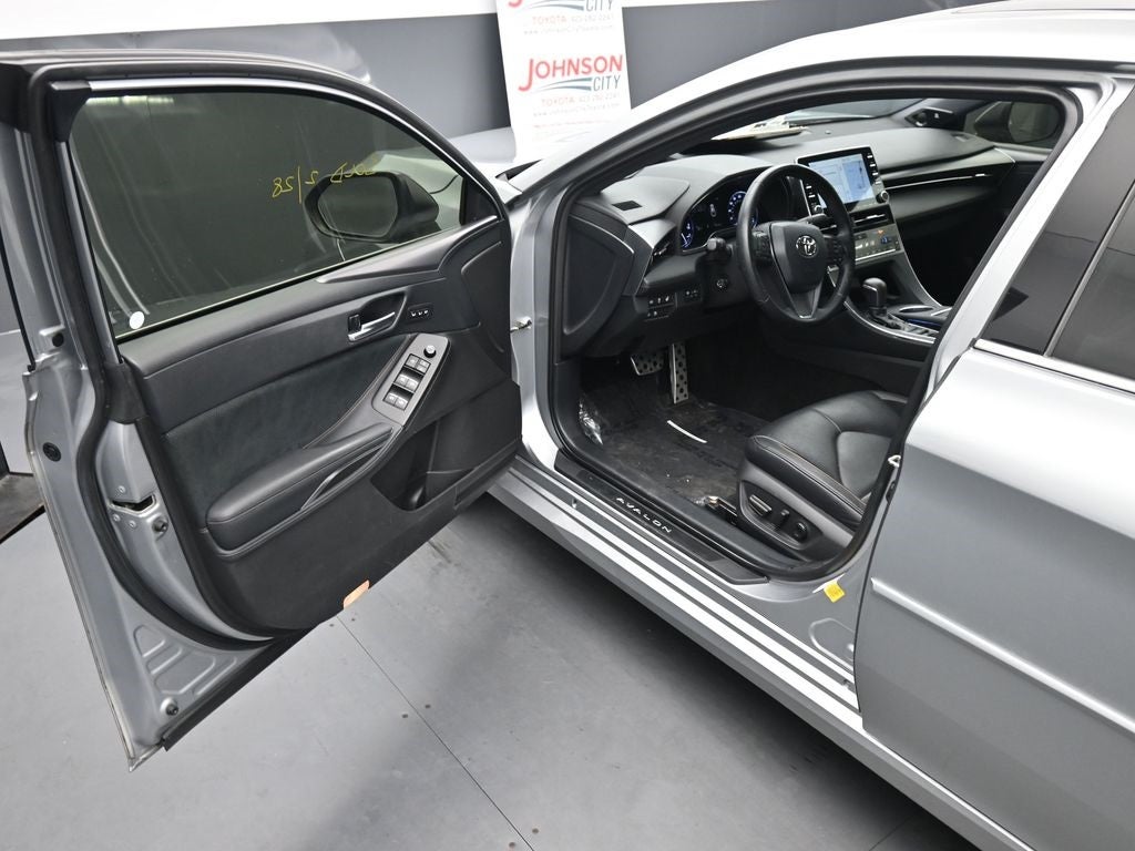2019 Toyota Avalon Touring