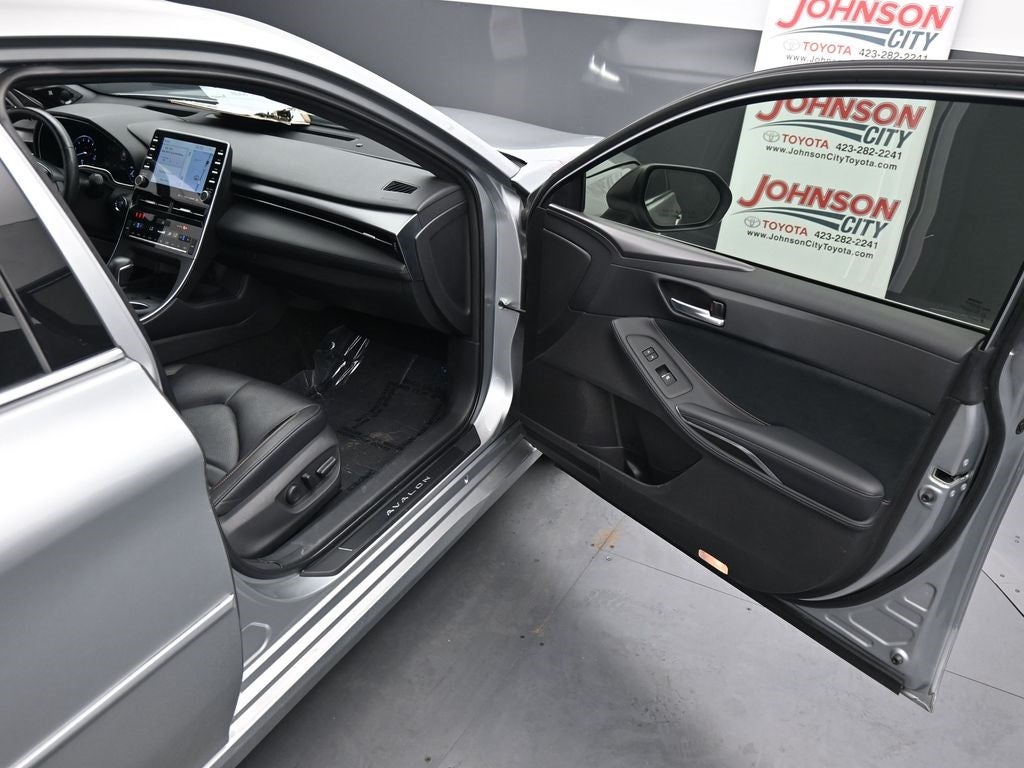 2019 Toyota Avalon Touring