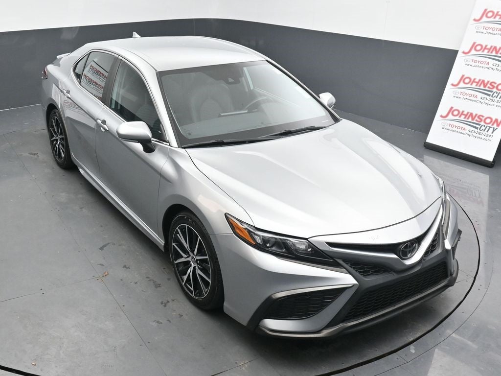 2022 Toyota Camry SE AWD