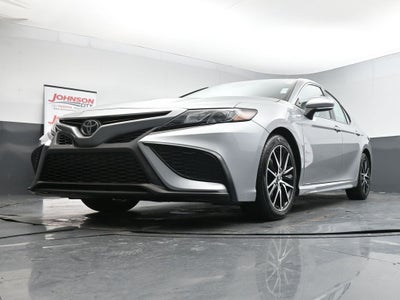2022 Toyota Camry SE AWD