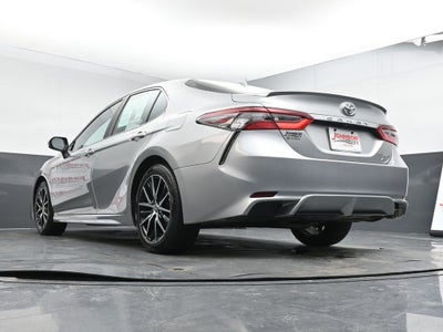 2022 Toyota Camry SE AWD