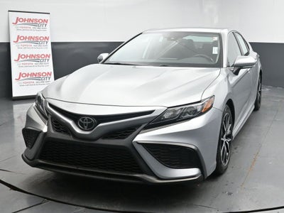2022 Toyota Camry SE AWD