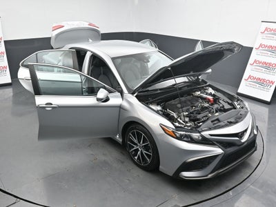 2022 Toyota Camry SE AWD