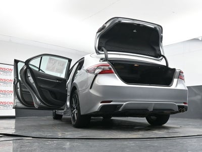 2022 Toyota Camry SE AWD