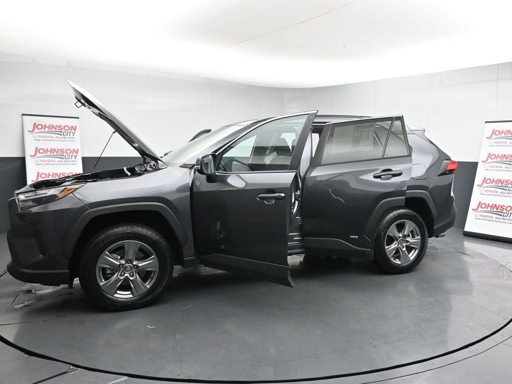 2024 Toyota RAV4 XLE