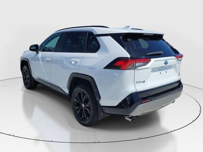 2024 Toyota RAV4 SE