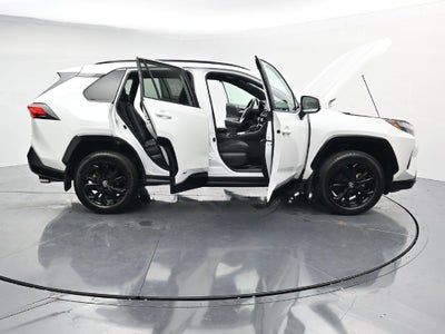 2024 Toyota RAV4 SE