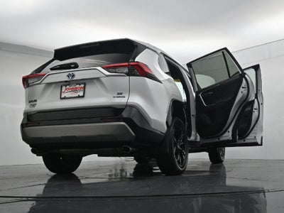 2024 Toyota RAV4 SE