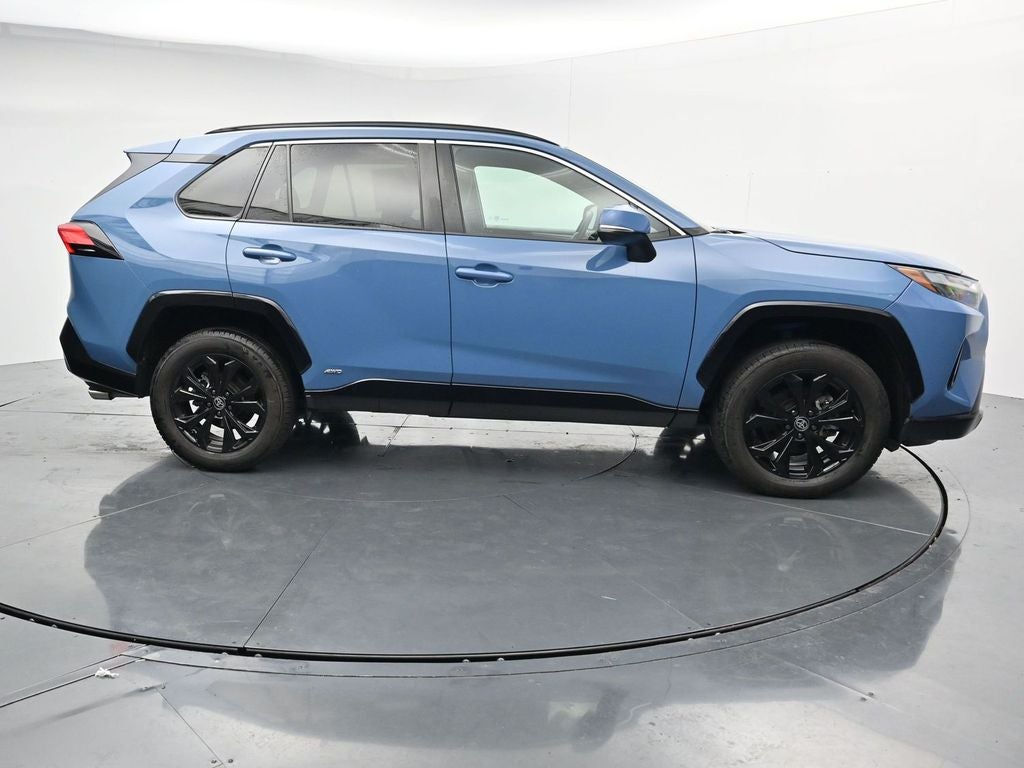 2023 Toyota RAV4 SE