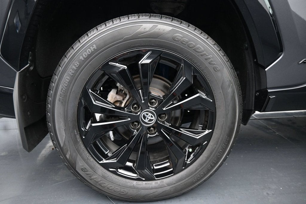 2024 Toyota RAV4 SE