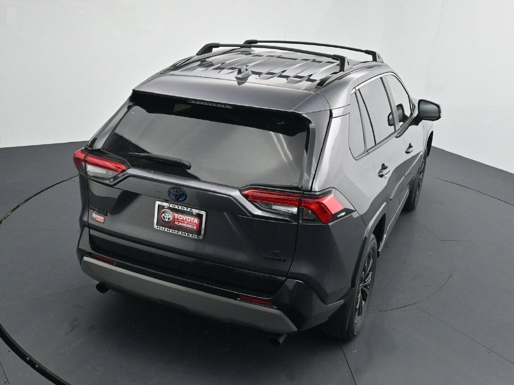 2024 Toyota RAV4 SE