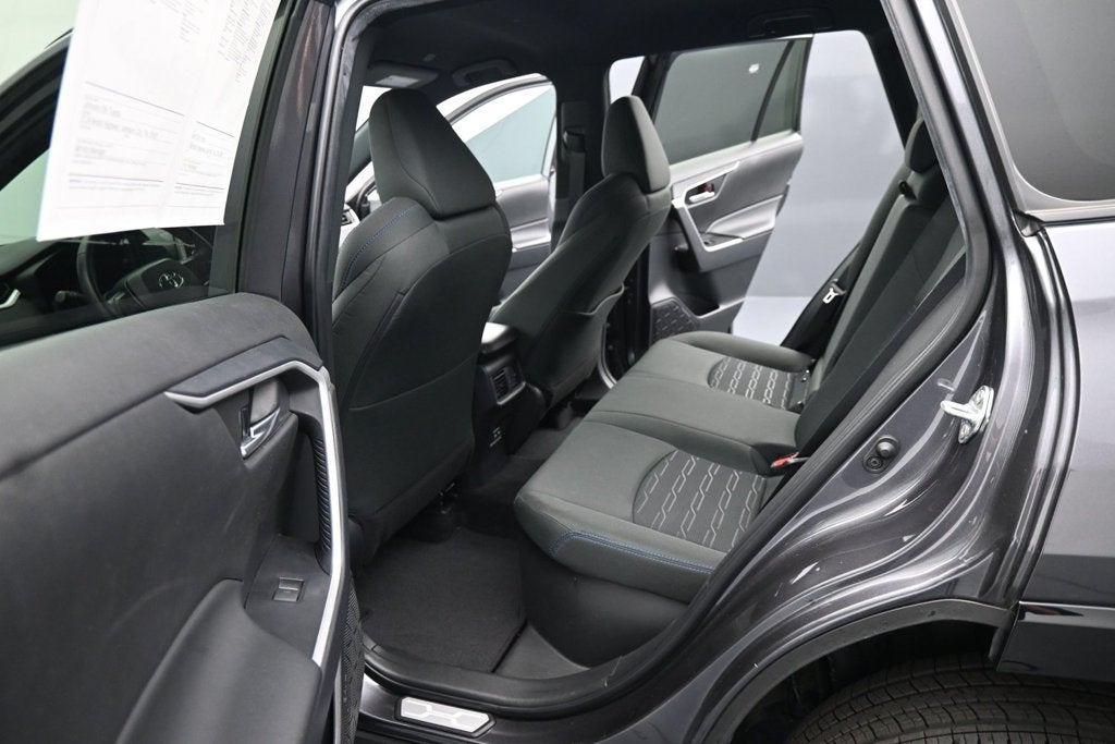2024 Toyota RAV4 SE