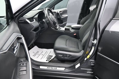 2024 Toyota RAV4 SE