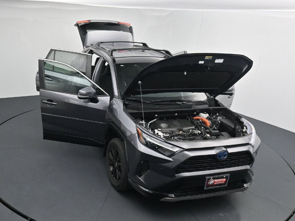 2024 Toyota RAV4 SE