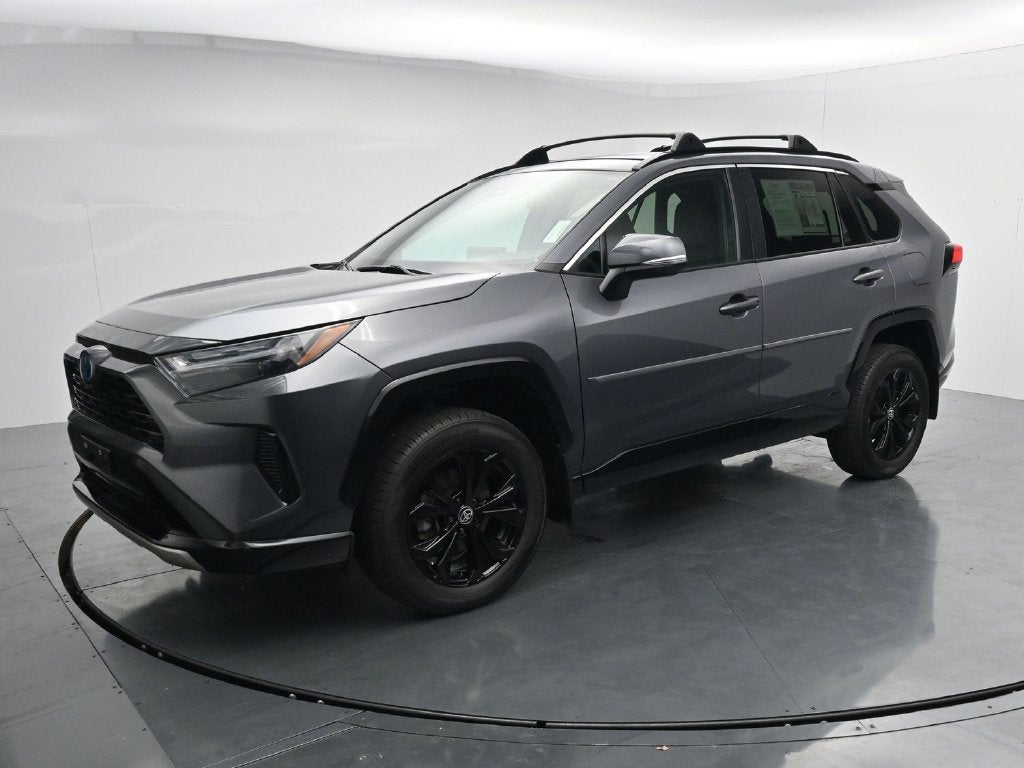 2024 Toyota RAV4 SE