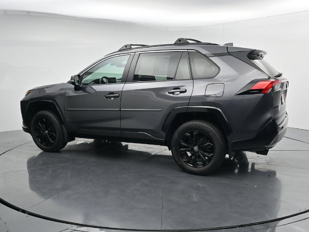 2024 Toyota RAV4 SE