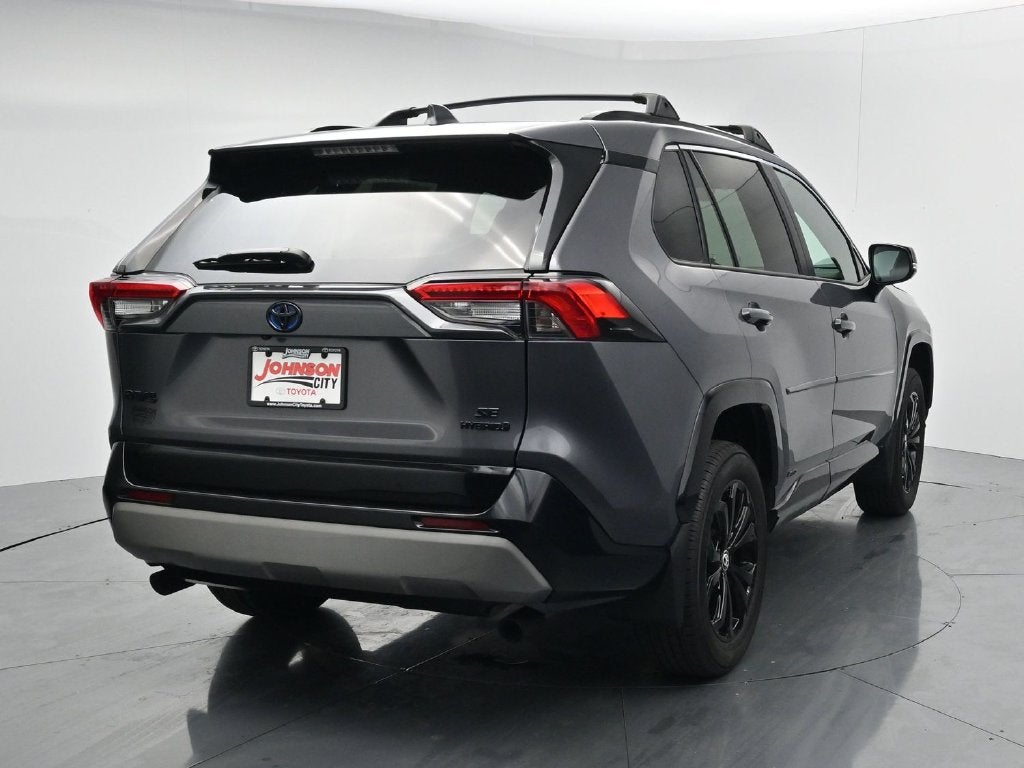 2024 Toyota RAV4 SE